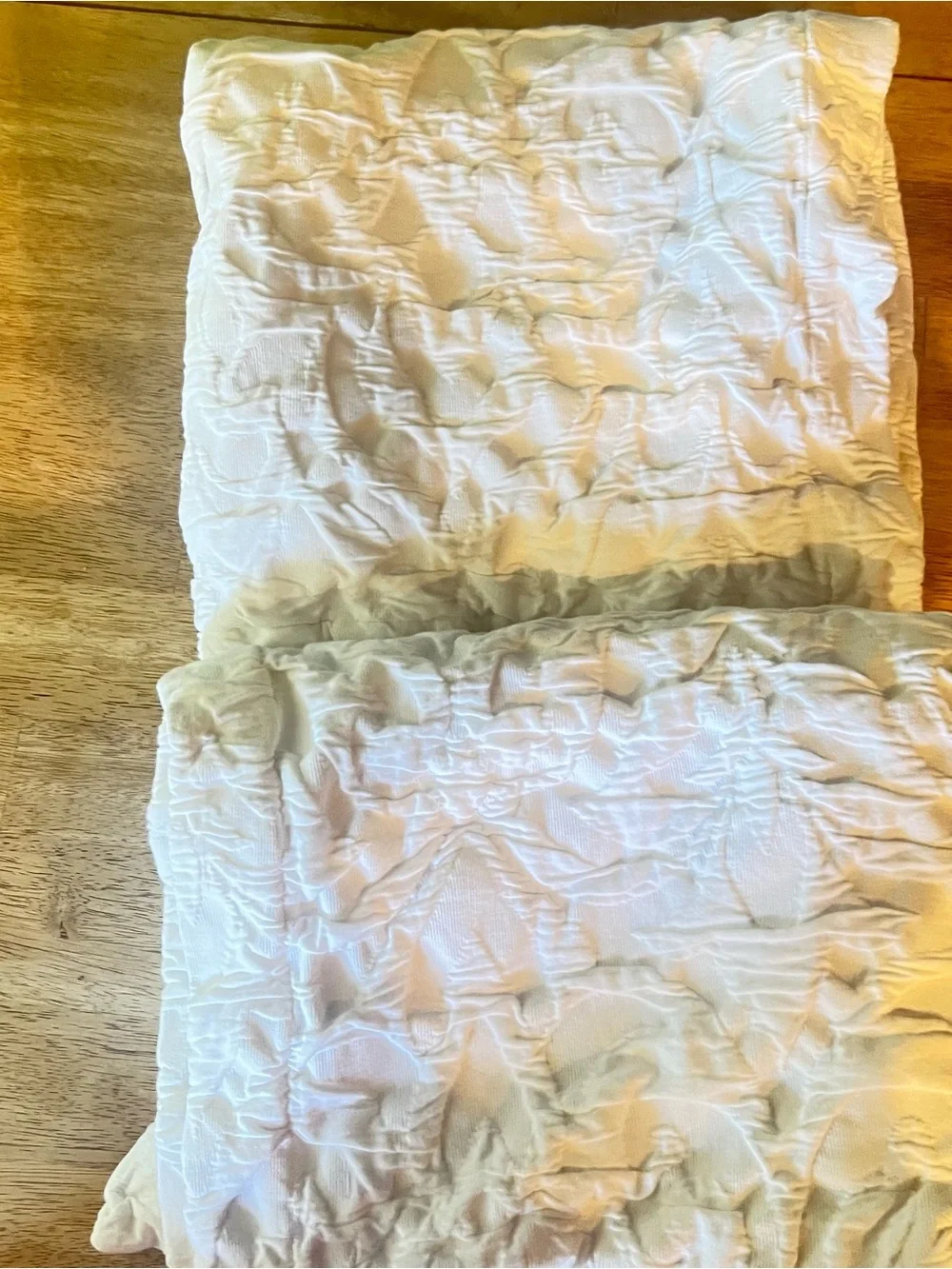 Beautiful Garnet Hill euro shams set of 2 puckered white cotton excellent cond